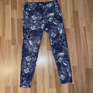 Old Navy women’s athletic wear